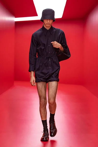 Look 1